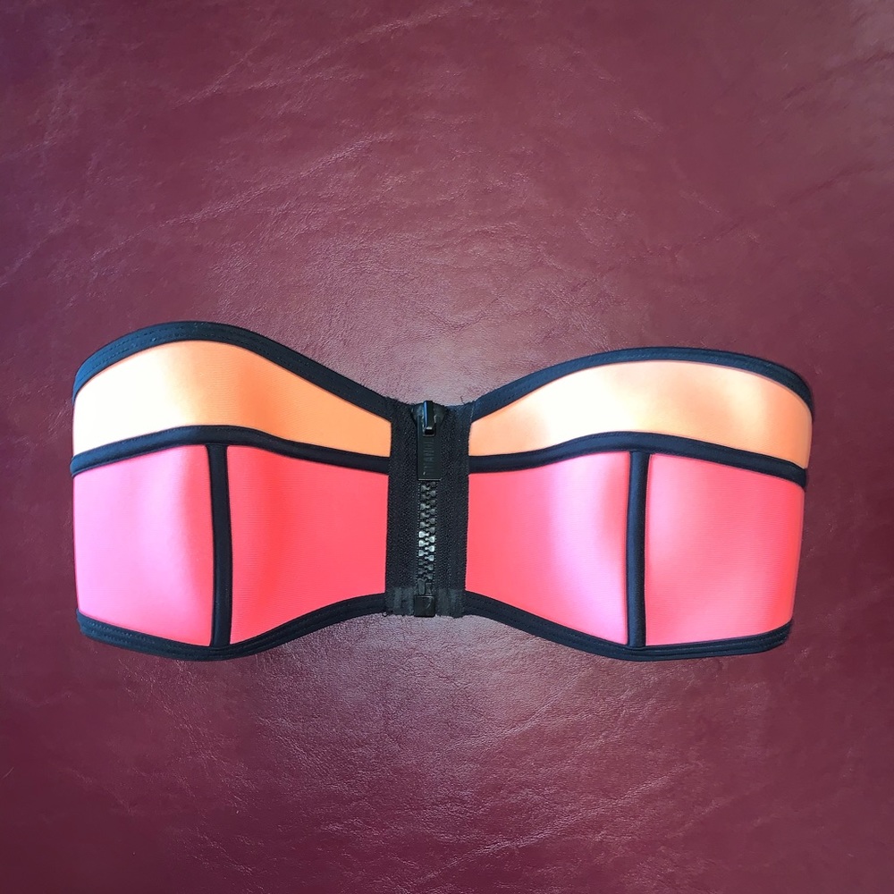 Triangl Bikini Top Size M